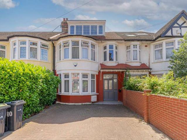 Property for sale in Bowes, Bowes Park