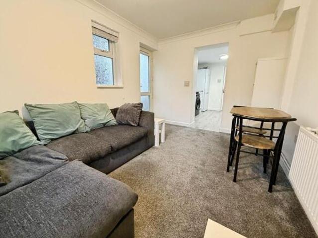 Property for rent in Holdenhurst, Bournemouth