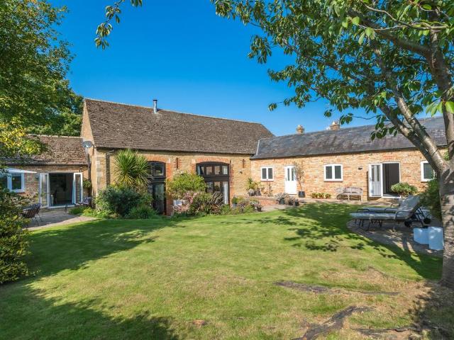 House for sale in Ortongate Centre, Peterborough