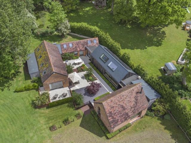 House for sale in Bromsgrove, Worcestershire
