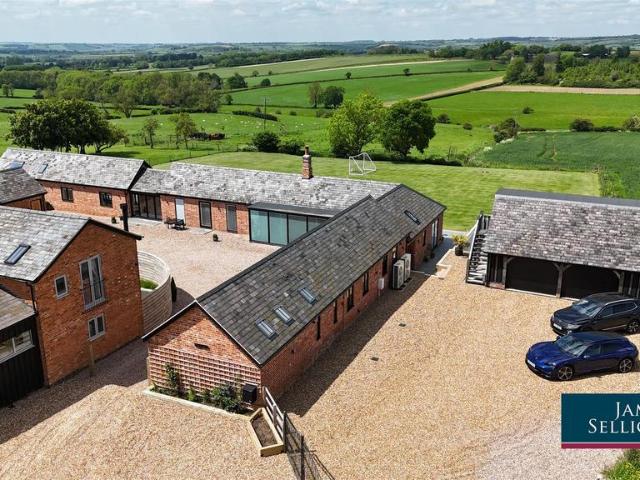 House for sale in Stanford On Avon, Leicestershire