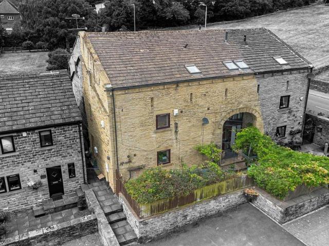 House for sale in Southowram, West Yorkshire