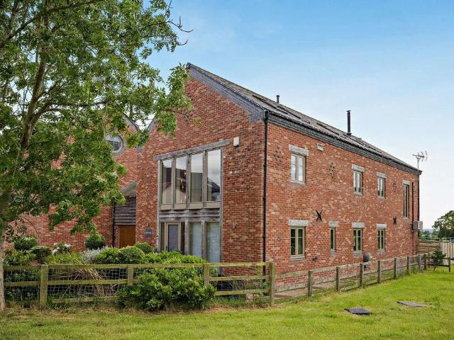 House for sale in Chorlton Lane, Cheshire