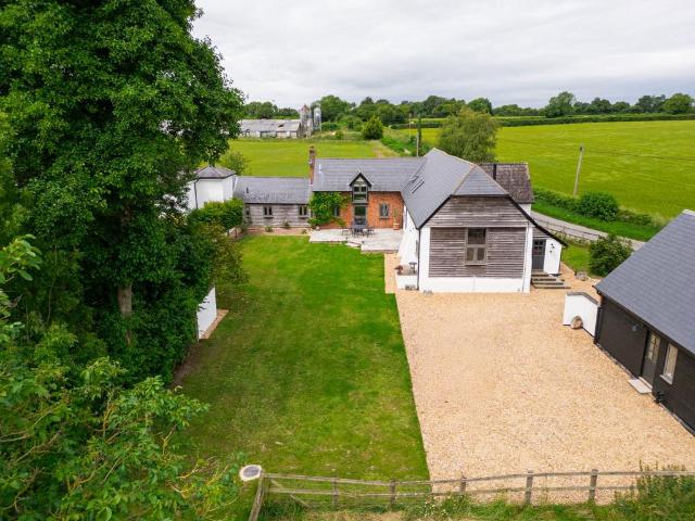 House for sale in Barton Stacey, Hampshire