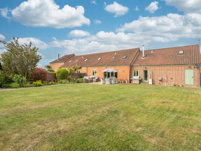 House for sale in Belton with Browston, Stokesby