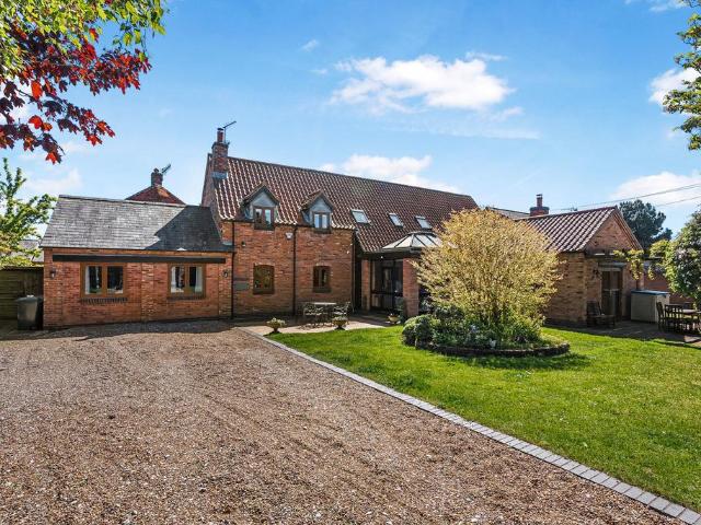 House for sale in Barton In Fabis, East Midlands