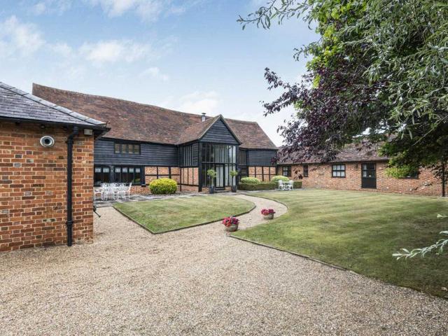 House for sale in Shottesbrooke, Waltham St Lawrence