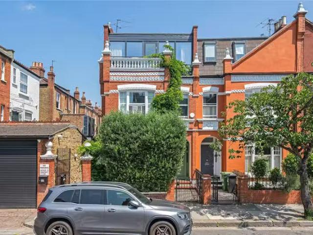 Apartment for sale in Parsons Green, Fulham