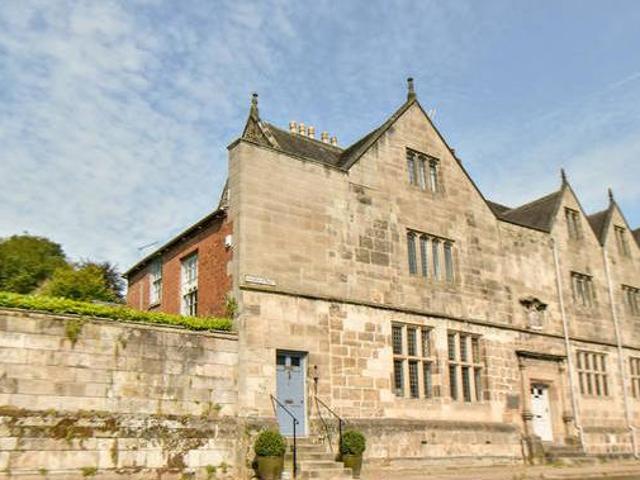 House for sale in Froggatt, East Midlands