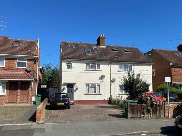 House for sale in Gipsy Lane Estate, The Slade