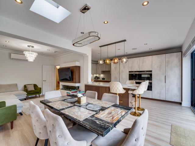 House for rent in Golders Green, Greater London