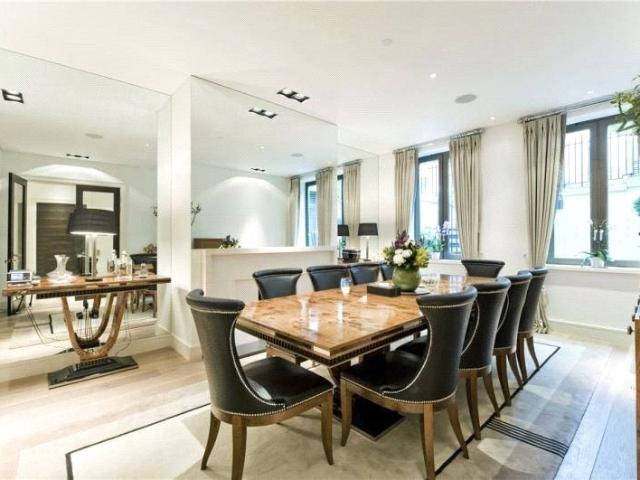 House for rent in Kensington, Greater London
