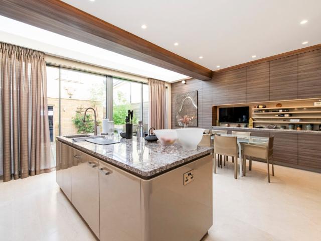 House for rent in Mortlake, Greater London
