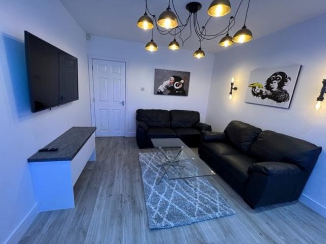 House for rent in Wix, Dale Hill