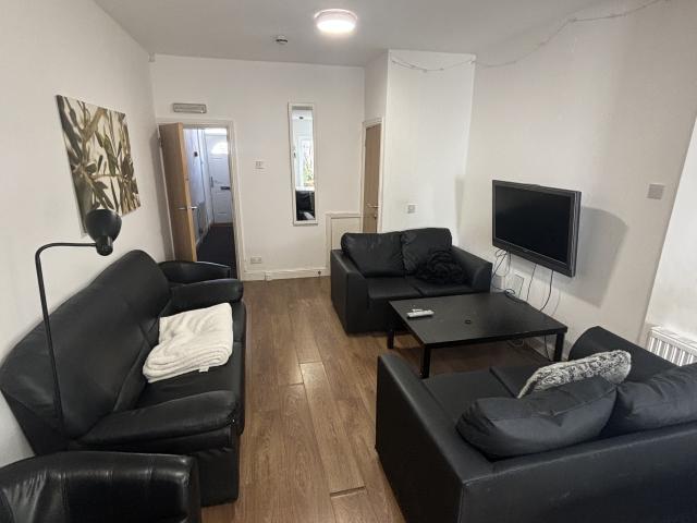 Apartment for rent in Leyton, Greater London