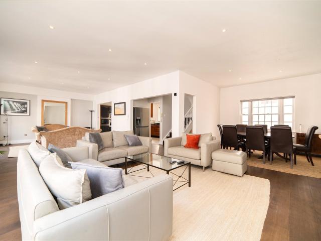 House for rent in Belgravia, Greater London