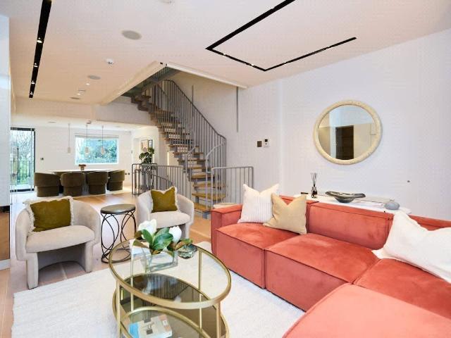 House for rent in St. John's Wood, Greater London