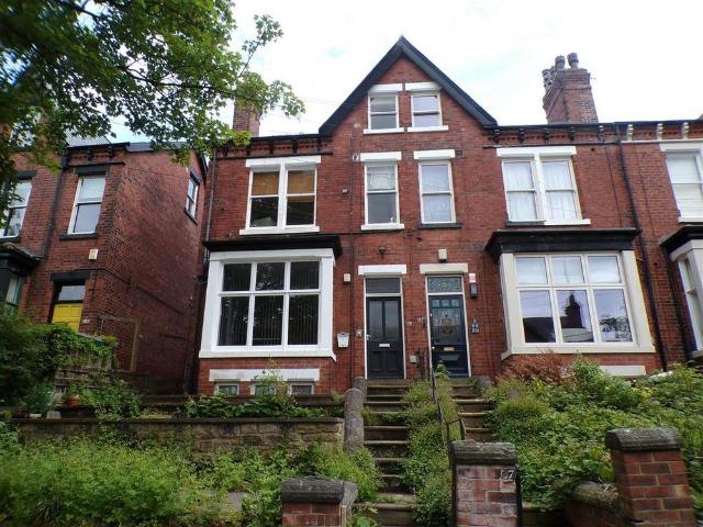 House for rent in Oakwood, West Yorkshire