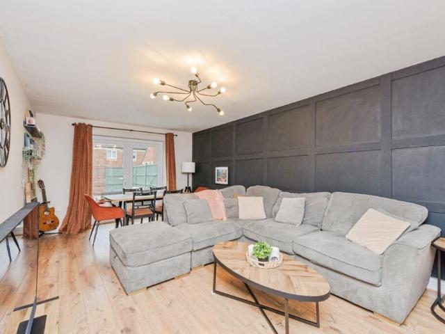 House for rent in Kettlebrook, Staffordshire