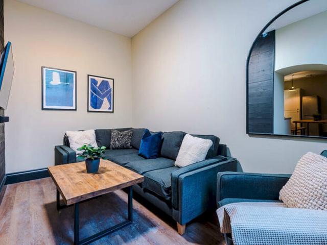 Apartment for rent in Bede Island, Old Wharf