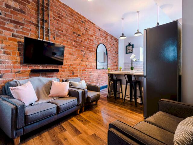 Apartment for rent in Bede Island, Old Wharf