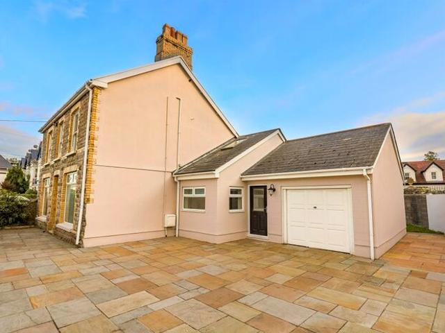 Apartment for rent in Porthcawl, Newton