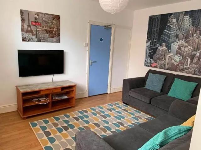 Apartment for rent in Mount Pleasant, Swansea