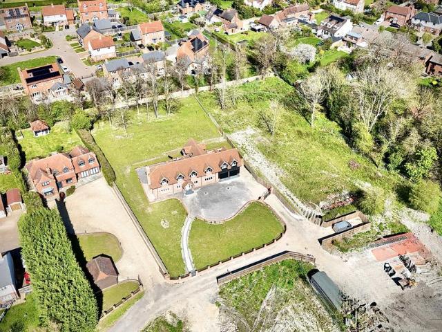 Land for sale in Brightwell-cum-Sotwell, South Oxfordshire