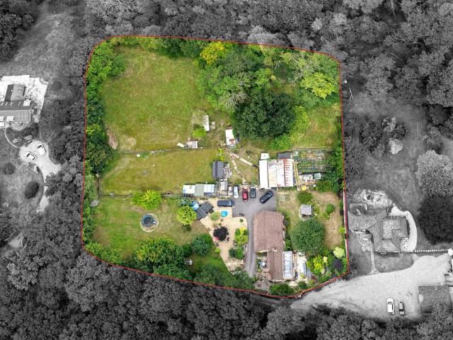 Land for sale in Bucks Hill, Batchworth