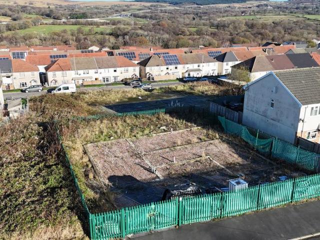 Land for sale in Pen-y-Waun, Penywaun
