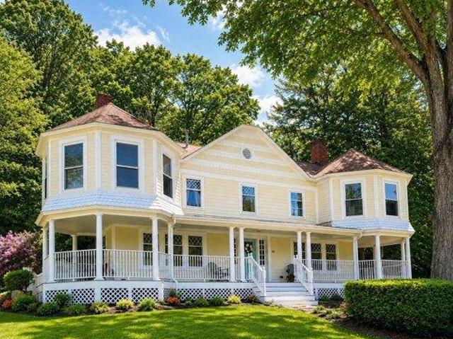 House for sale in Red Hook, New York