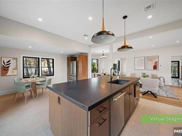 House for sale in Ridgefield, New Jersey