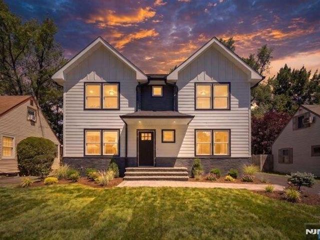 House for sale in Rochelle Park, New Jersey