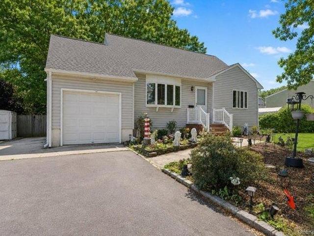 House for sale in Bohemia, New York