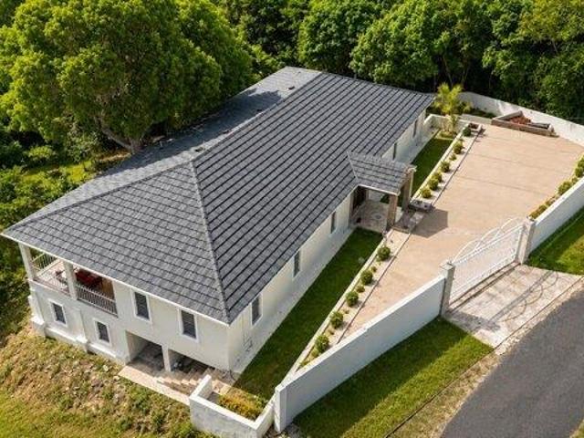 House for sale in Saint Thomas, Missouri