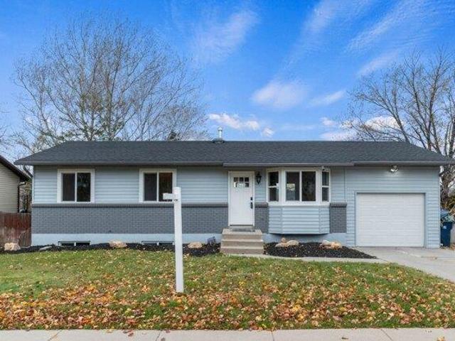 House for sale in Sandy, Utah