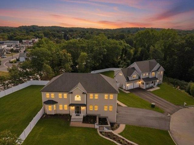 House for sale in Saugus, Essex County