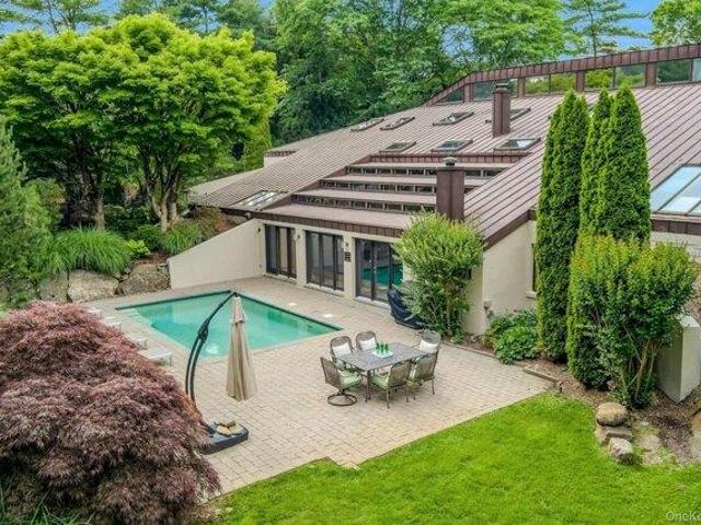 House for sale in Scarsdale, New York