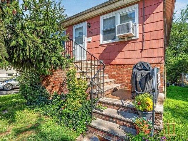 House for sale in Hudson, New Jersey