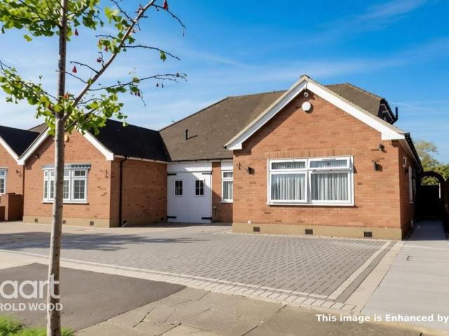 Bungalow for sale in London Borough of Havering, Greater London