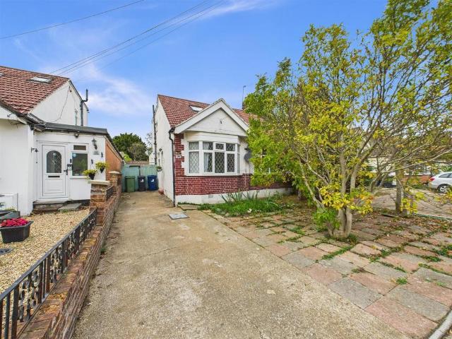 Bungalow for sale in London Borough of Ealing, Greater London