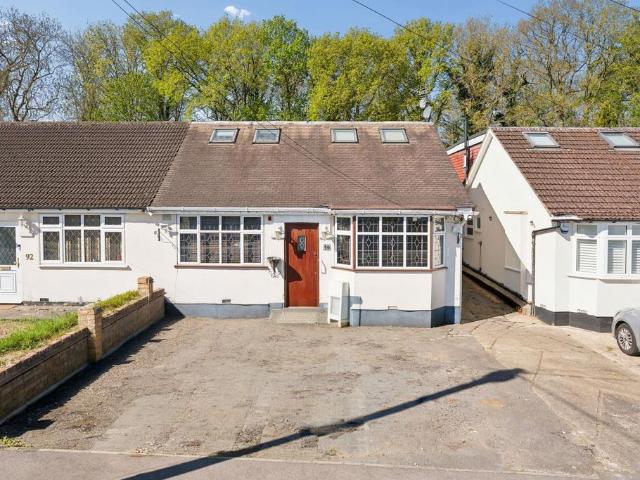 Bungalow for sale in Watford Rural, Batchworth