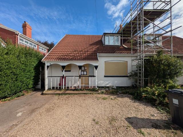 Bungalow for sale in Downend, South Gloucestershire