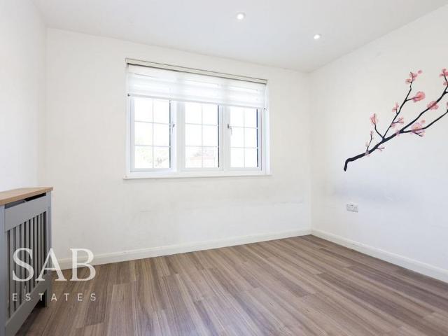 House for rent in London Borough of Ealing, Greater London