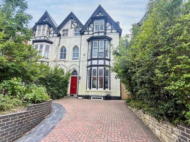 Farm for sale in Wake Green, Birmingham