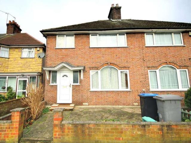Farm for rent in West Tokyngton, Greater London