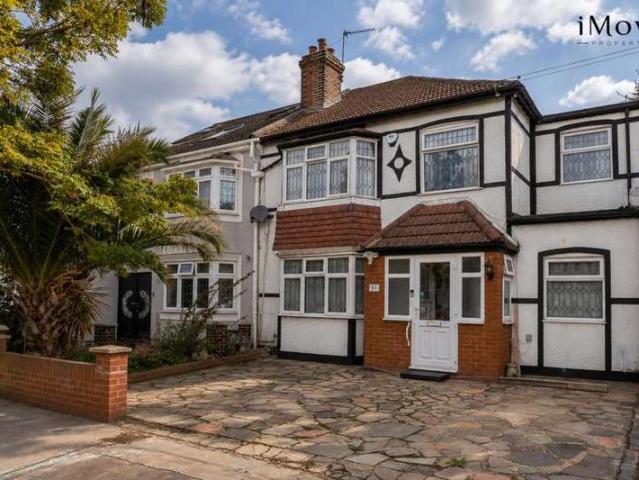 Farm for sale in London Borough of Croydon, Greater London