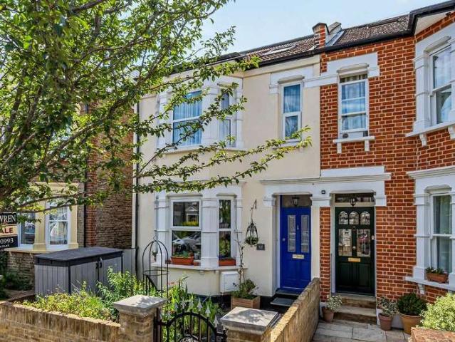 Farm for sale in London Borough of Ealing, Hanwell