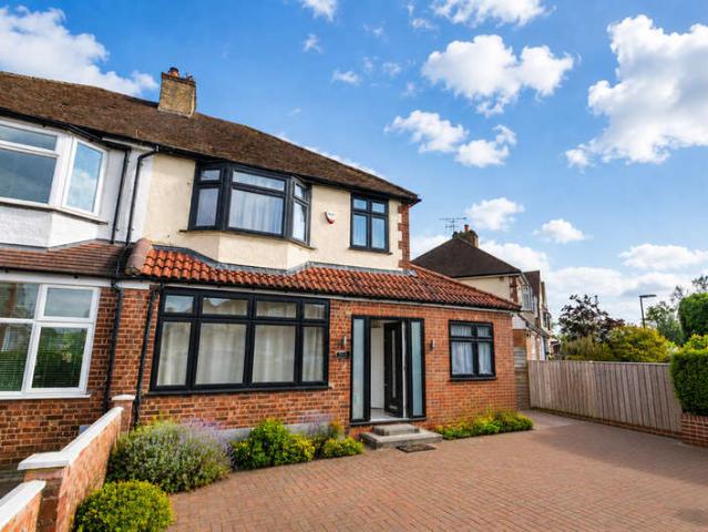 Farm for rent in Lower Halliford, Surrey