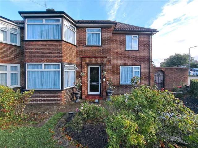 Farm for sale in Kingsbury, Greater London